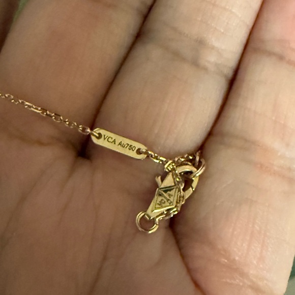 AUTHENTIC Van Cleef & Arpels Sweet Alhambra Pendant - Picture 10 of 10